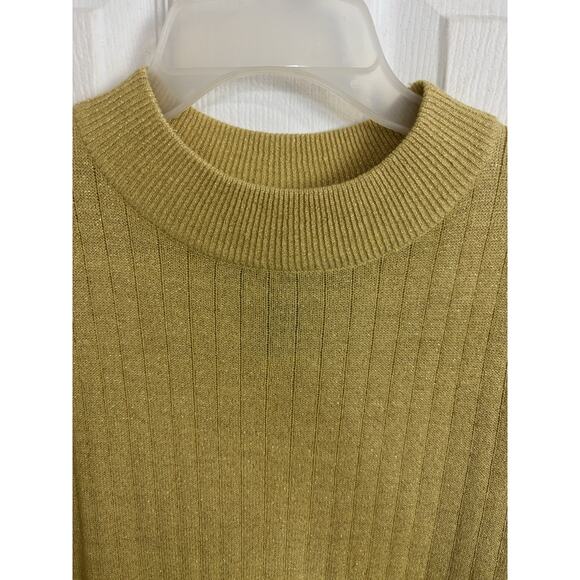 Sag Harbor Gold Metallic Short Sleeve Sweater Size Medium Mock Neck Grannycore - Picture 3 of 5